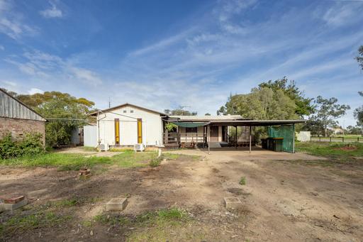 Farm For Sale - SA - Port Pirie - 5540 - Prime Development Opportunity – Approx. 9,075 m² with Dual Street Frontages 
