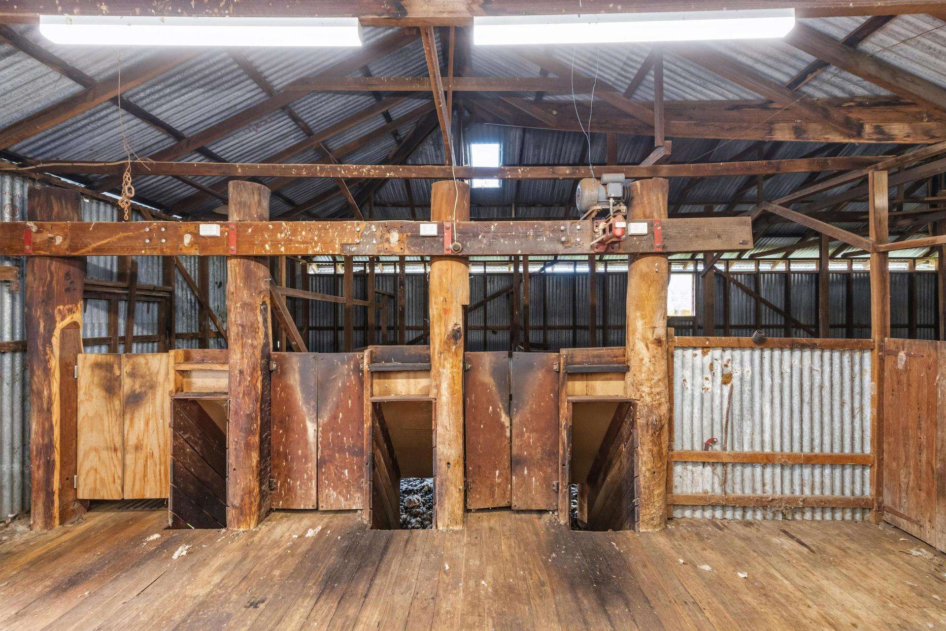1307 Westbrook Road, Oberne Creek Auction by Farmbuy.com - image 10