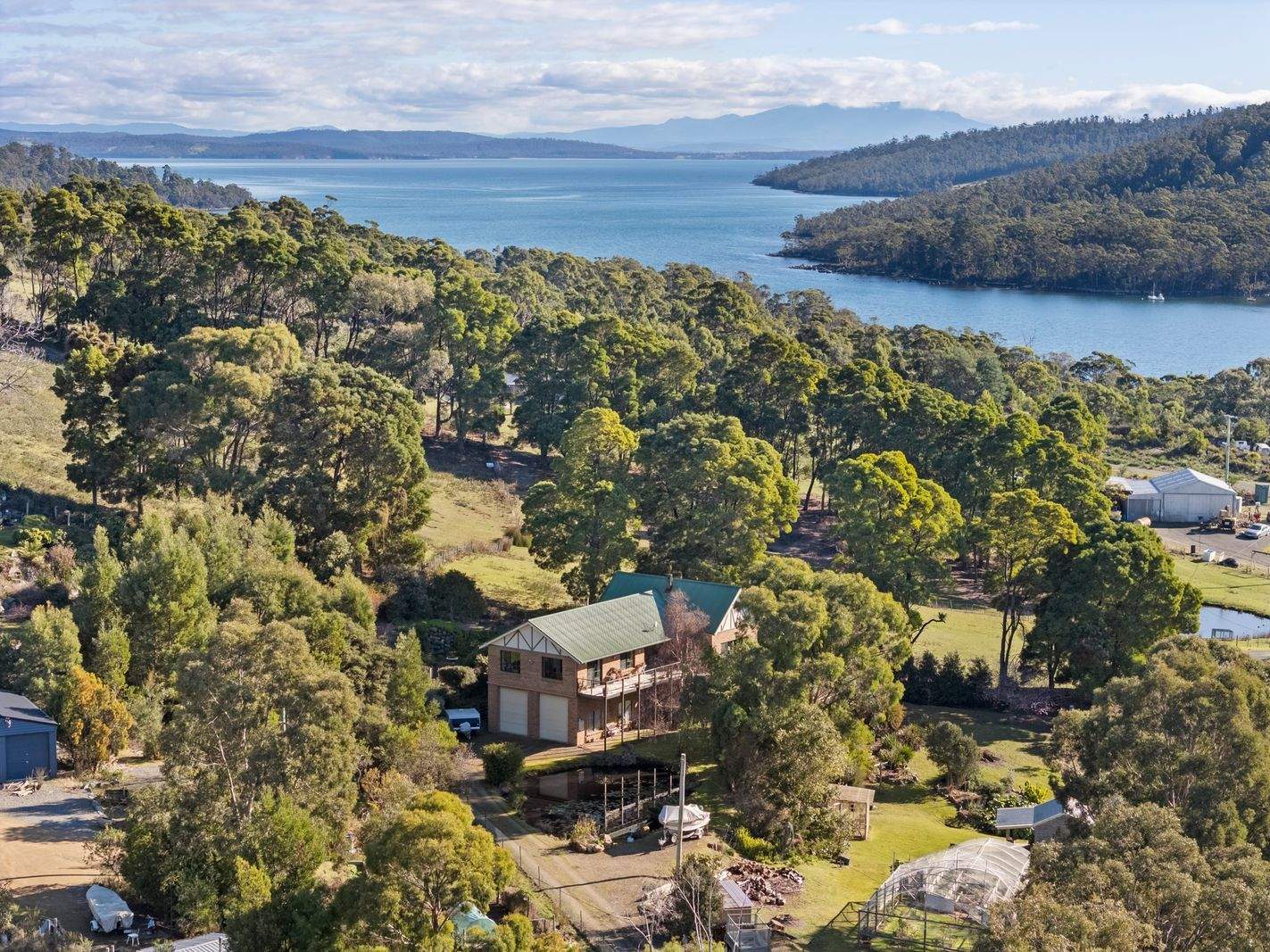 40 Ferntree Road, Eaglehawk Neck For Sale by Farmbuy.com - image 3