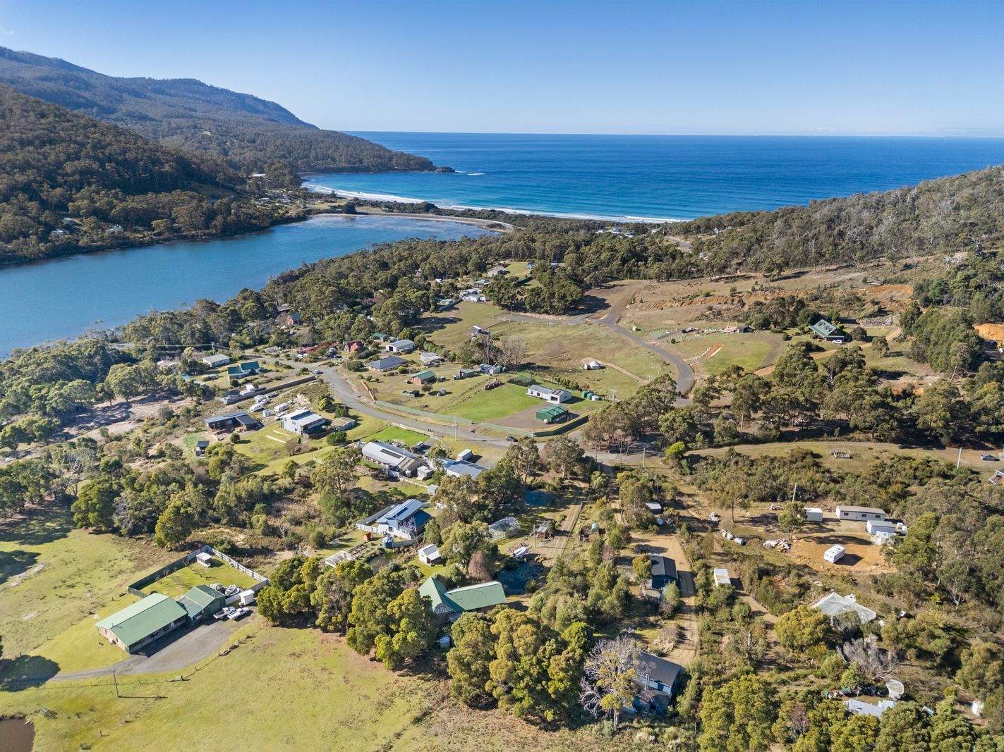40 Ferntree Road, Eaglehawk Neck For Sale by Farmbuy.com - image 2