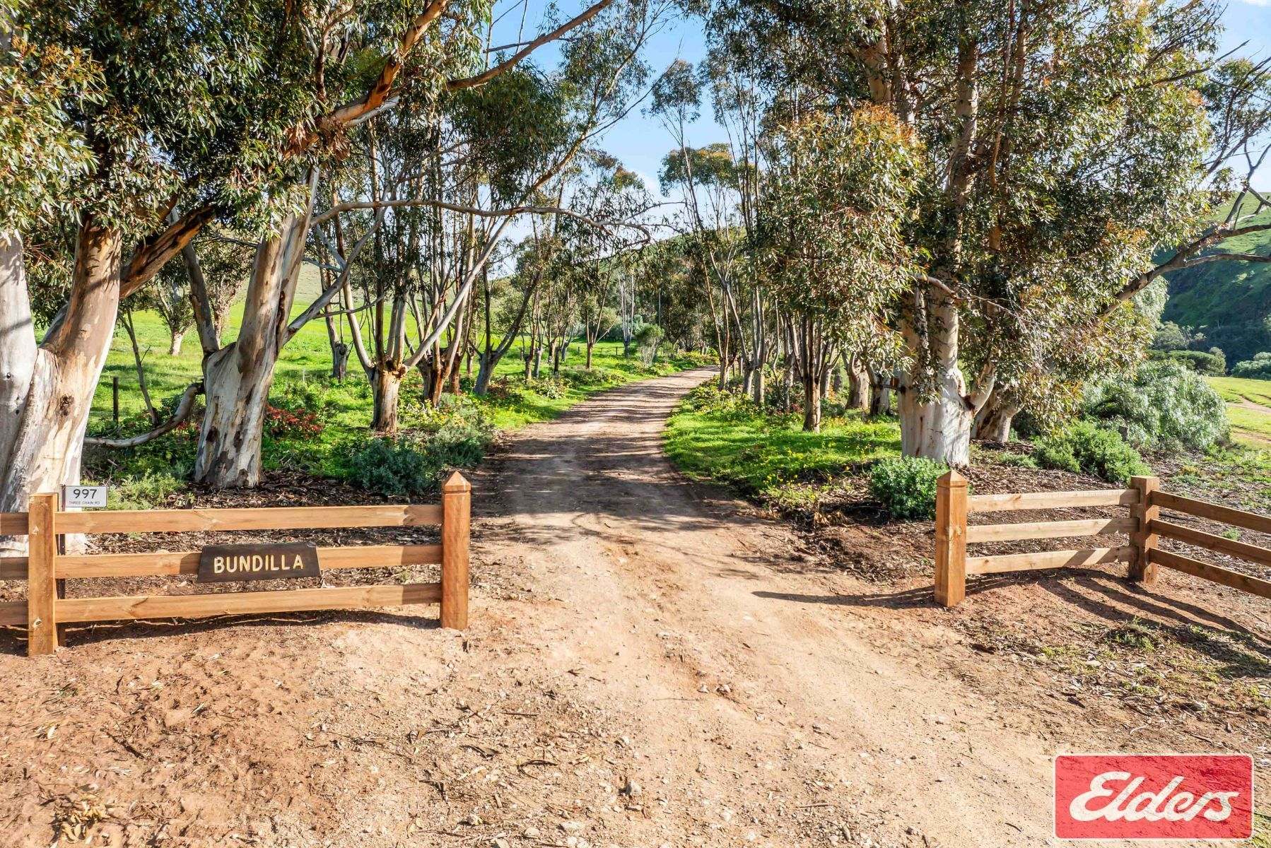 997 Three Chain Road, Cambrai For Sale by Farmbuy.com - image 2