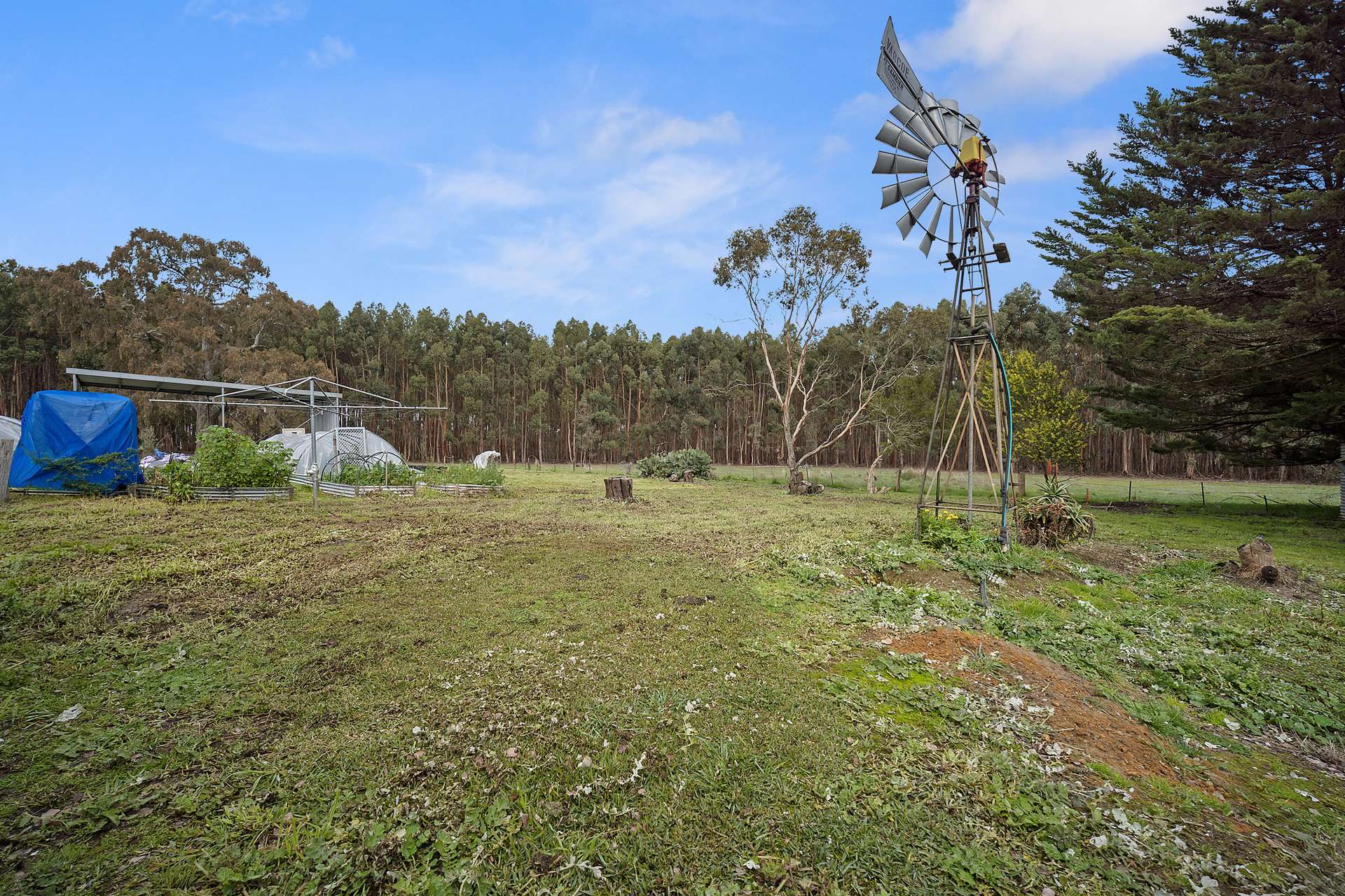 73 Chetwynd Tip Road, Chetwynd For Sale by Farmbuy.com - image 11