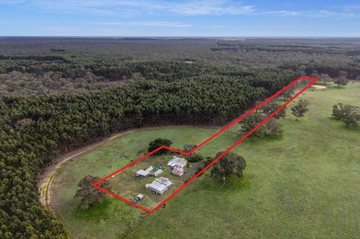 73 Chetwynd Tip Road, Chetwynd VIC 3312