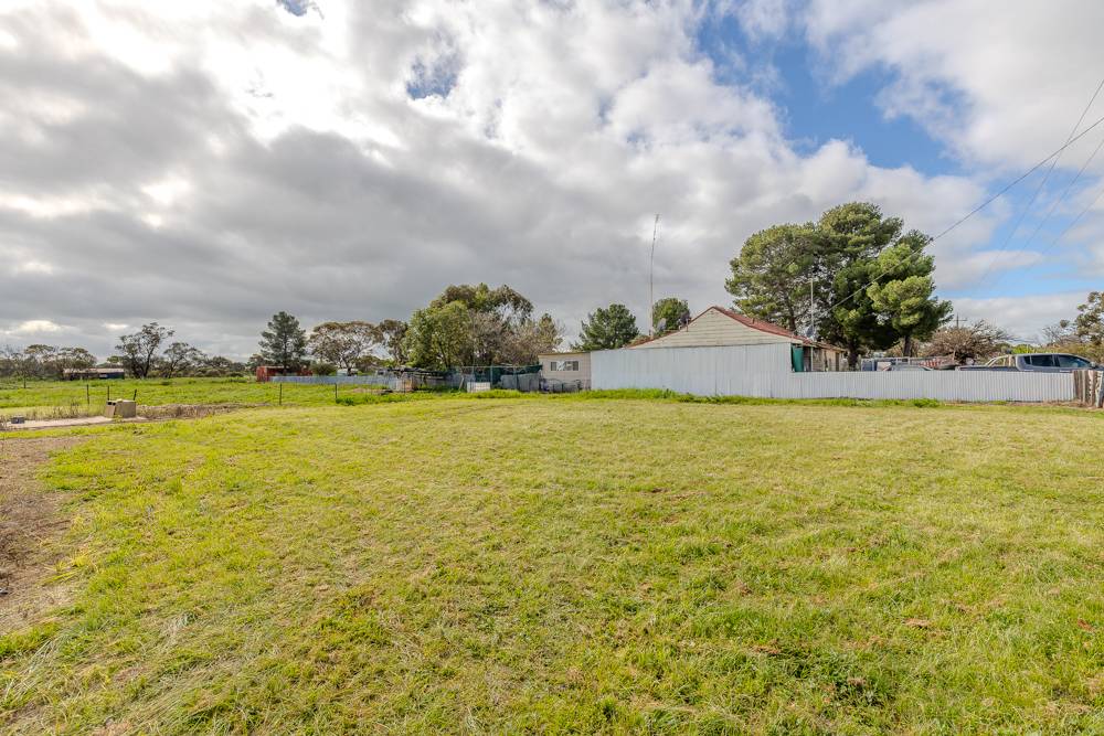 5-7 & 9 Goudie Street, Speed For Sale by Farmbuy.com - image 19