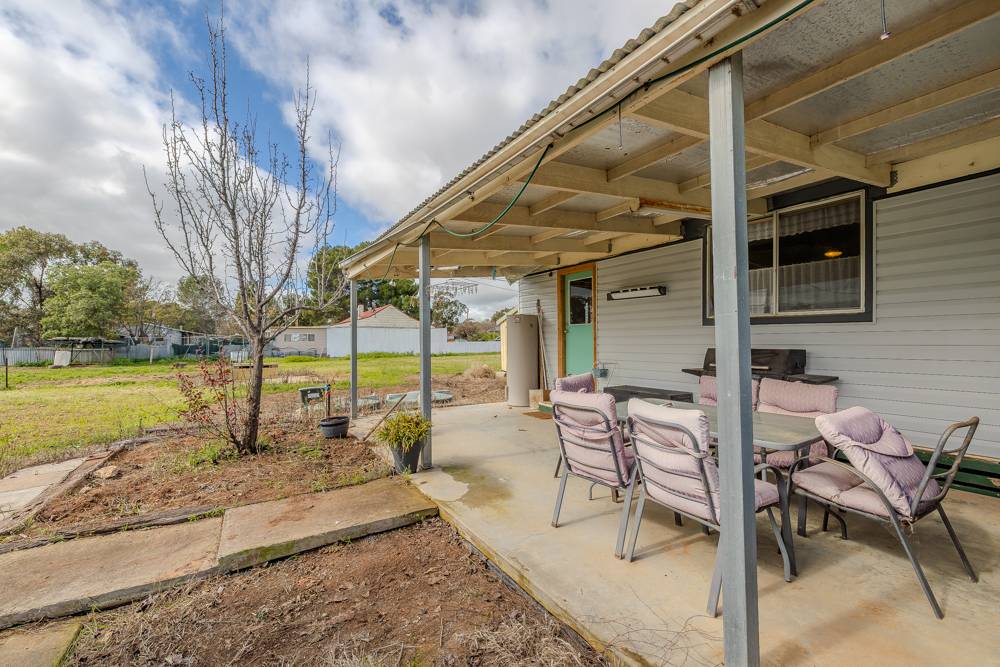 5-7 & 9 Goudie Street, Speed For Sale by Farmbuy.com - image 13