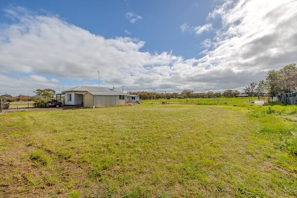5-7 & 9 Goudie Street, Speed For Sale by Farmbuy.com - image 20