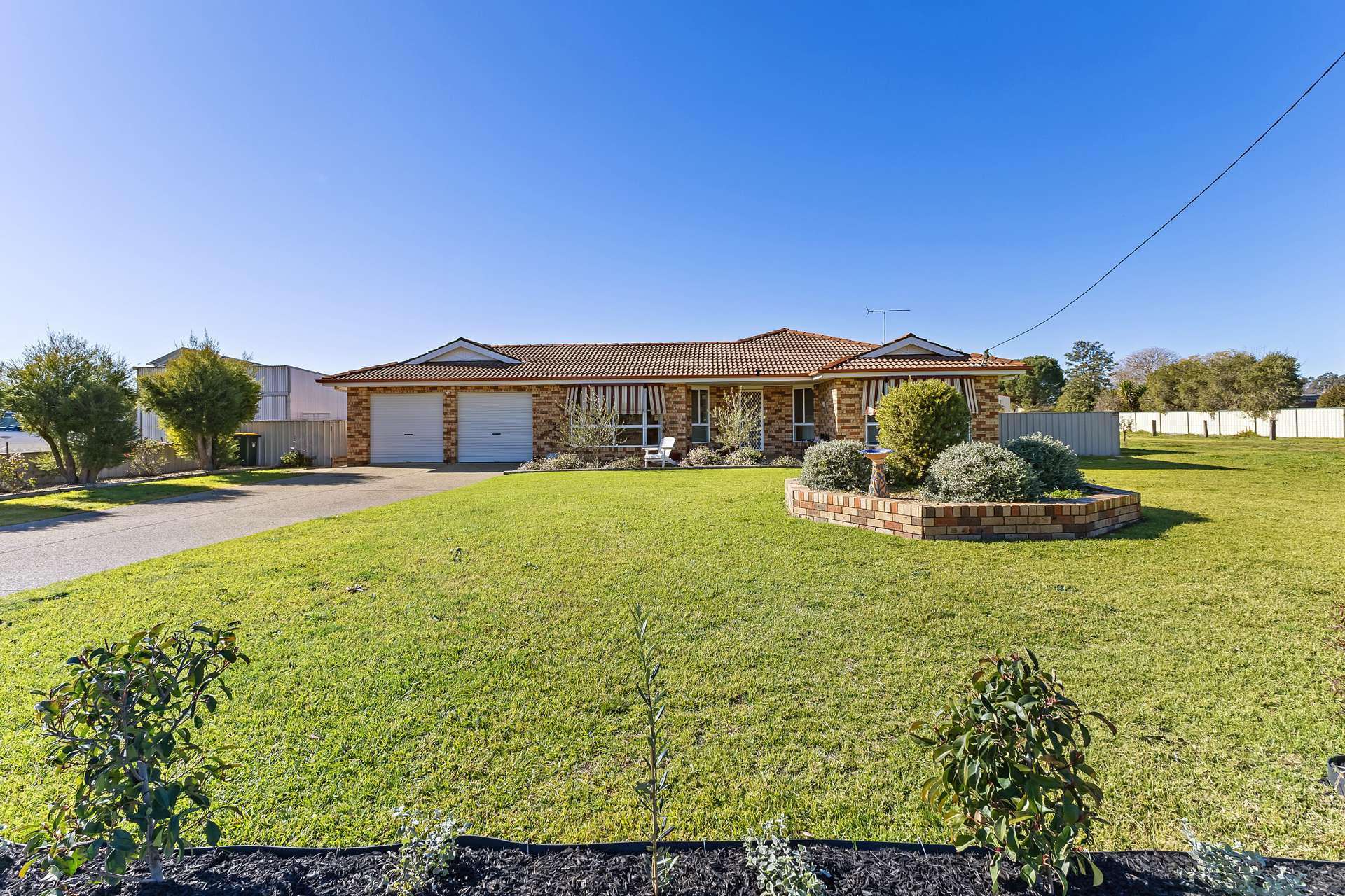 51-53 Emily Street, The Rock For Sale by Farmbuy.com - image 2