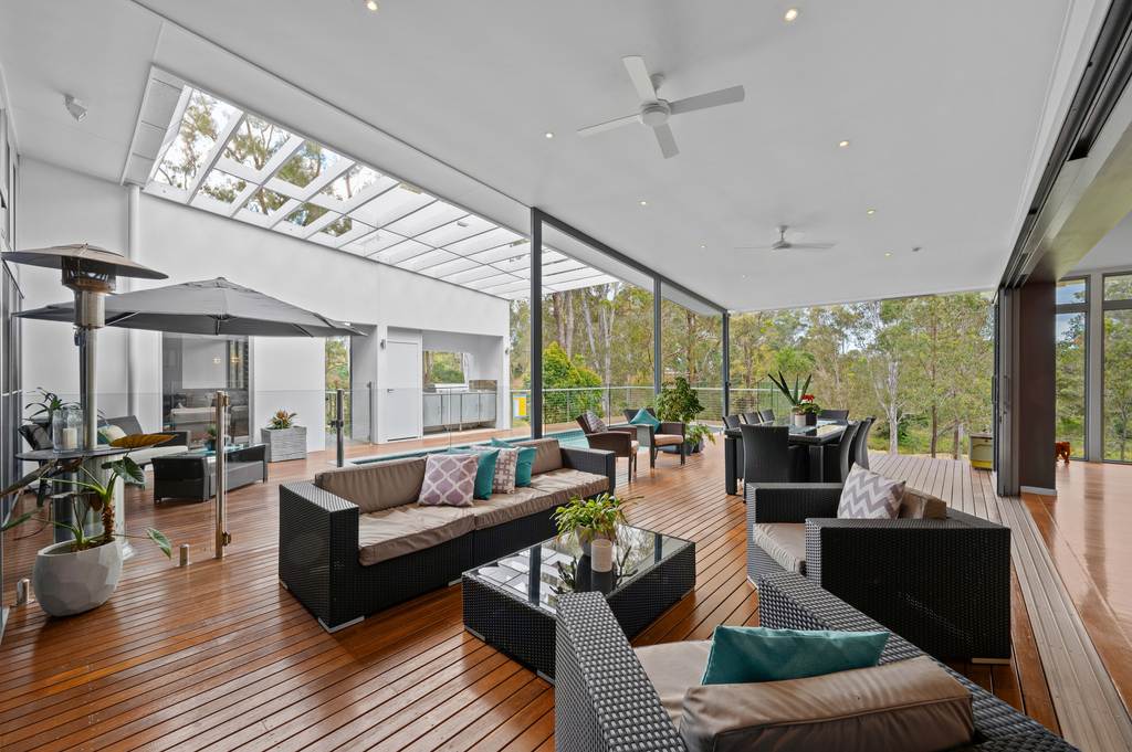 102 Oatlands Court, Wights Mountain QLD 4520