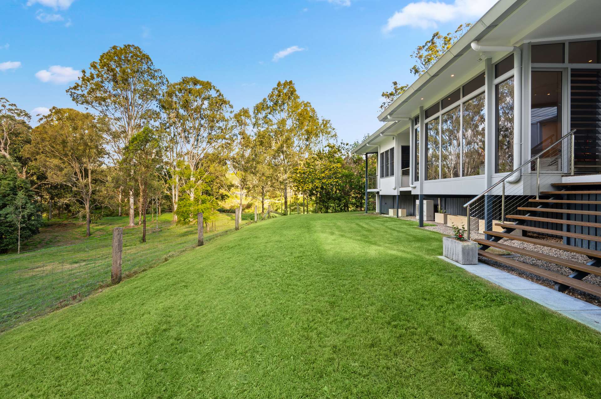 102 Oatlands Court, Wights Mountain For Sale by Farmbuy.com - image 3