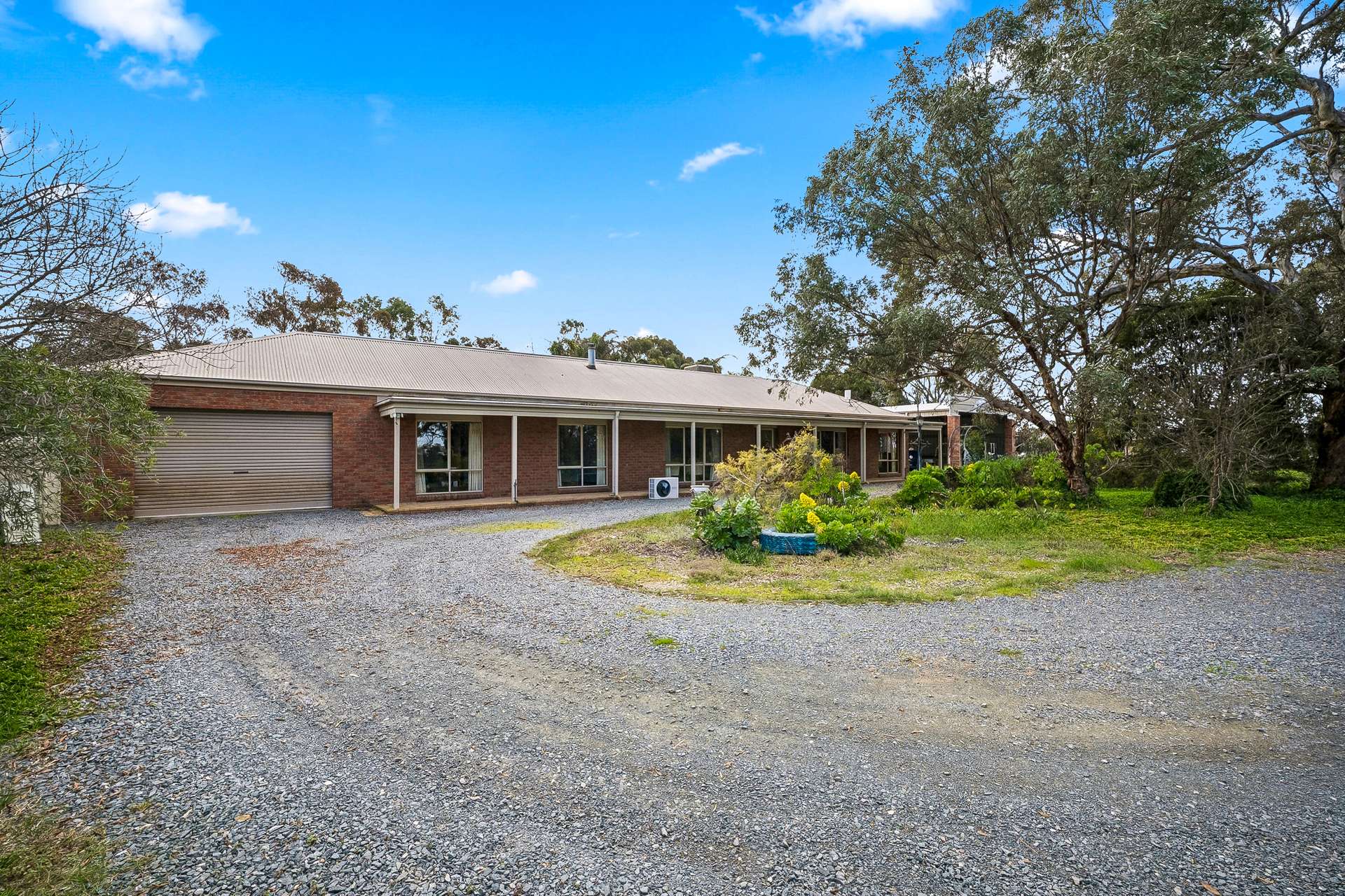 115 Lancaster-Mooroopna Road, Lancaster For Sale by Farmbuy.com - image 2