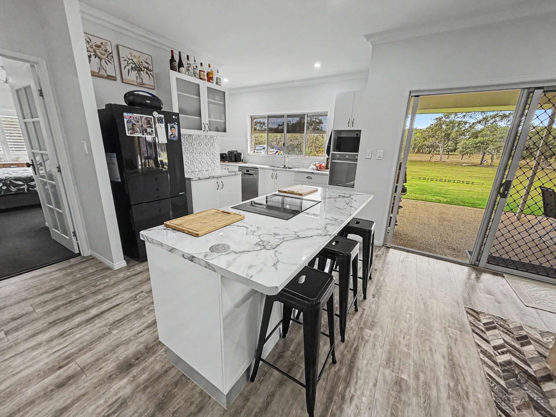 5 Oak Avenue, Coonarr For Sale by Farmbuy.com - image 3