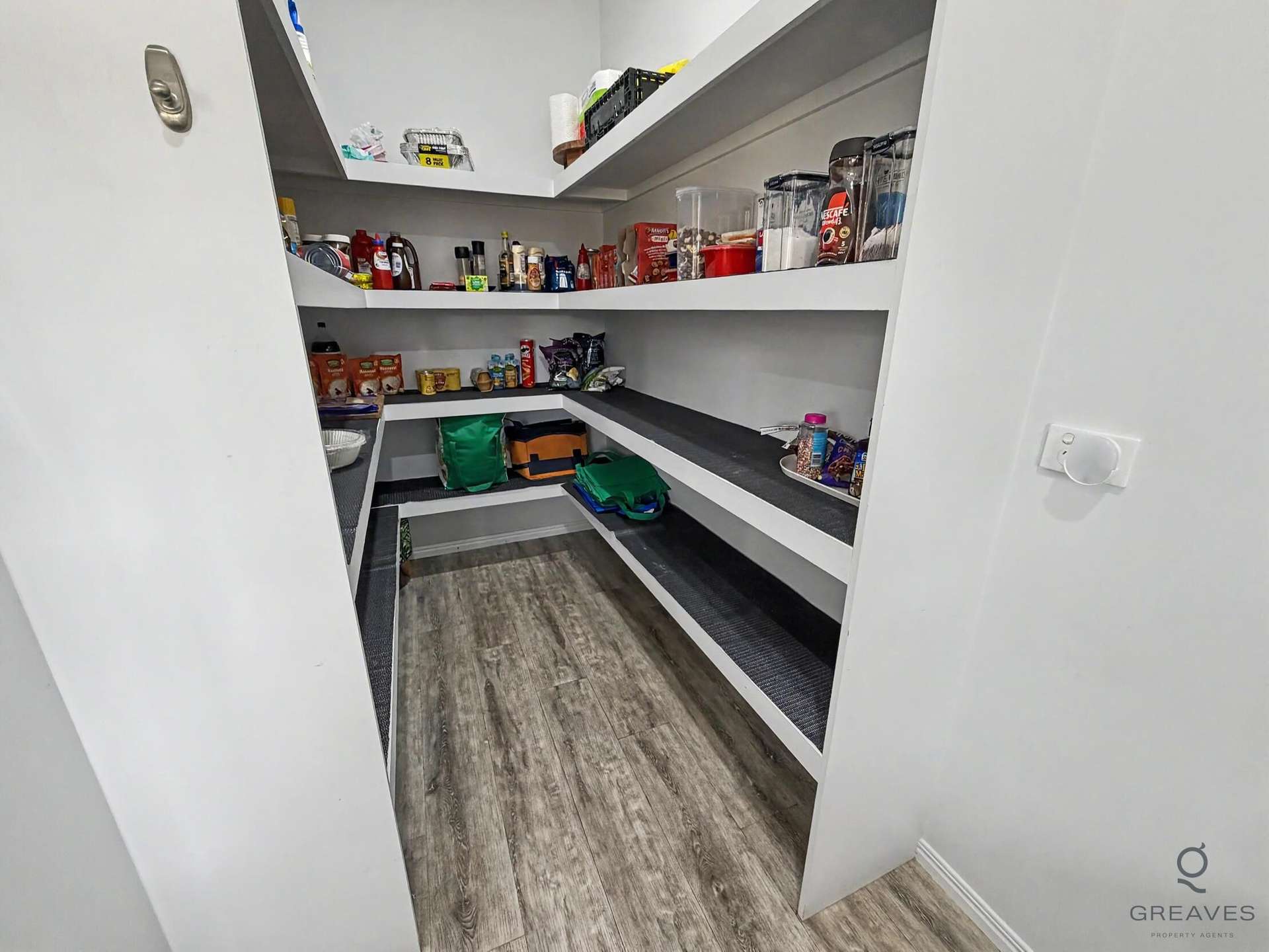 5 Oak Avenue, Coonarr For Sale by Farmbuy.com - image 6