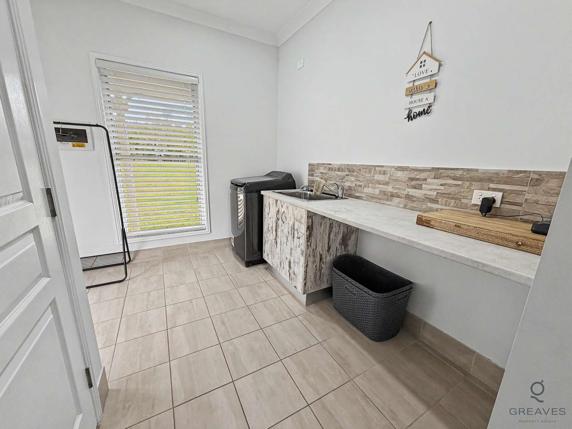 5 Oak Avenue, Coonarr For Sale by Farmbuy.com - image 21