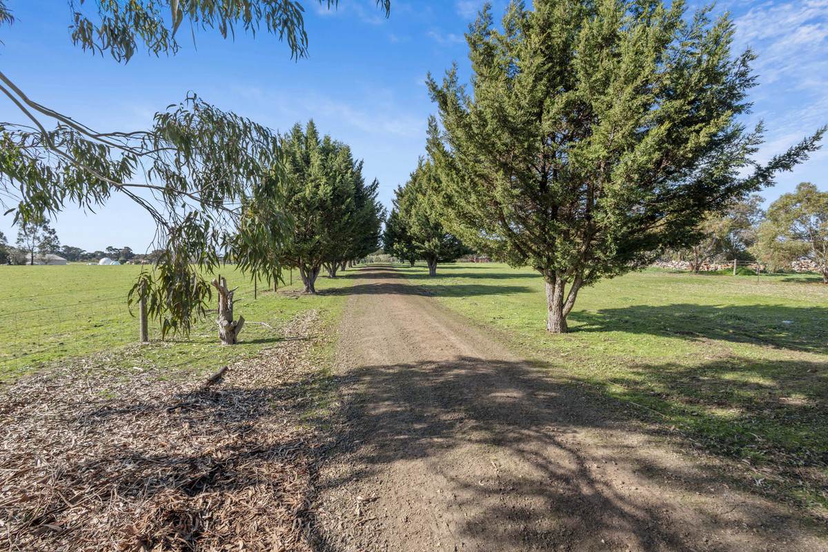 115 Wild Cherry Road, Lockwood South For Sale by Farmbuy.com - image 2