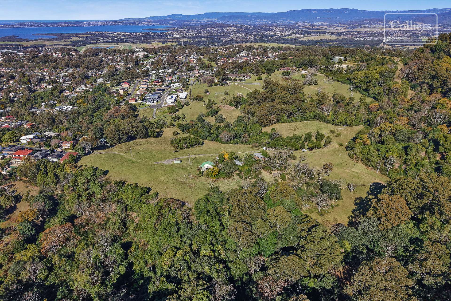 42 Silvertop Parade, Cordeaux Heights For Sale by Farmbuy.com - image 3