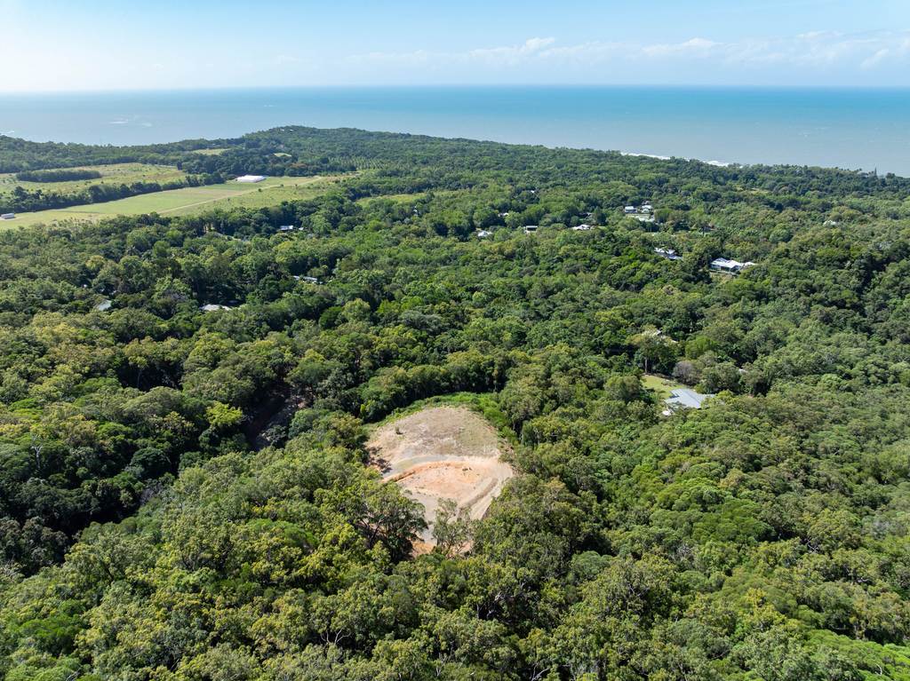 8 Milton Terrace, Oak Beach QLD 4877