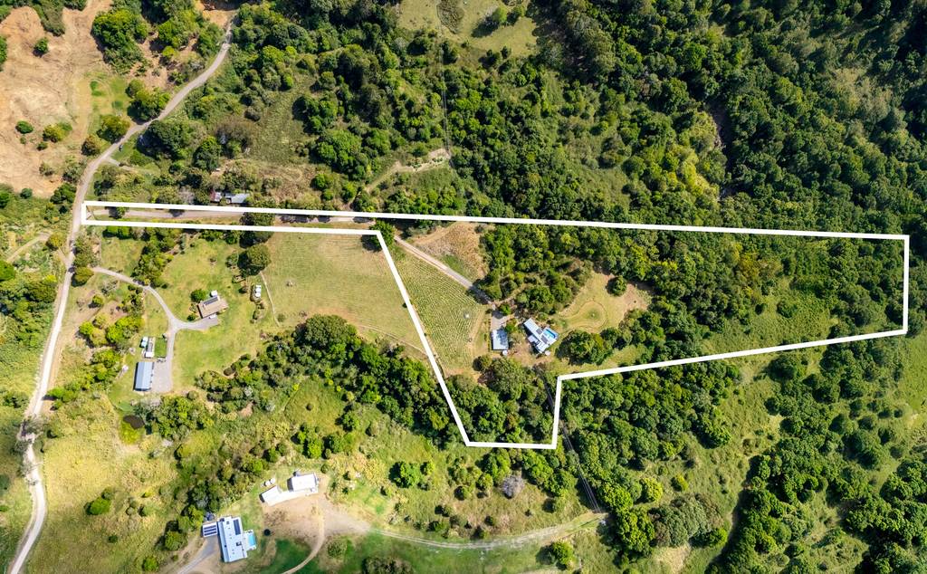 895 Hunchy Road, Hunchy QLD 4555