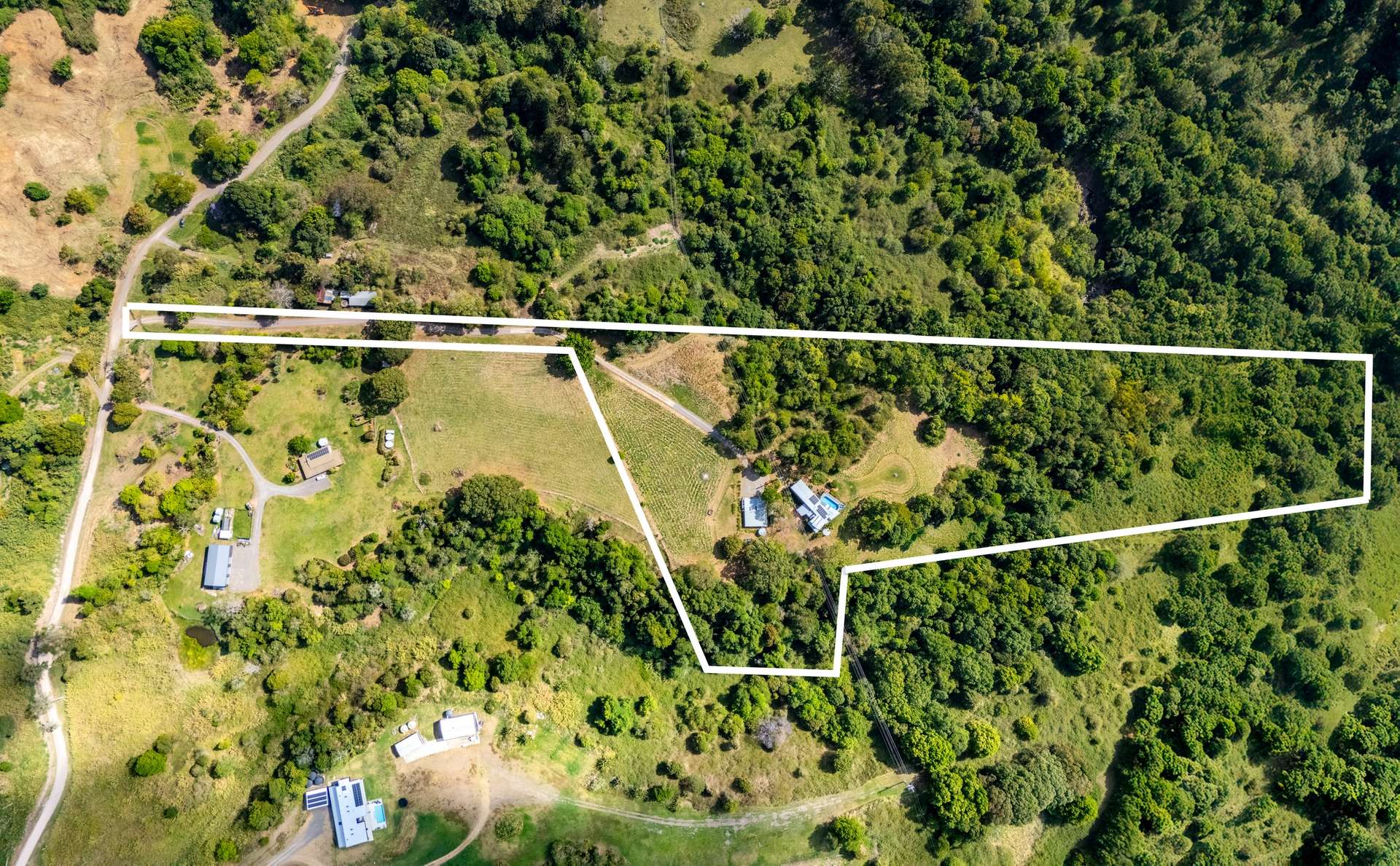 895 Hunchy Road, Hunchy For Sale by Farmbuy.com - image 1