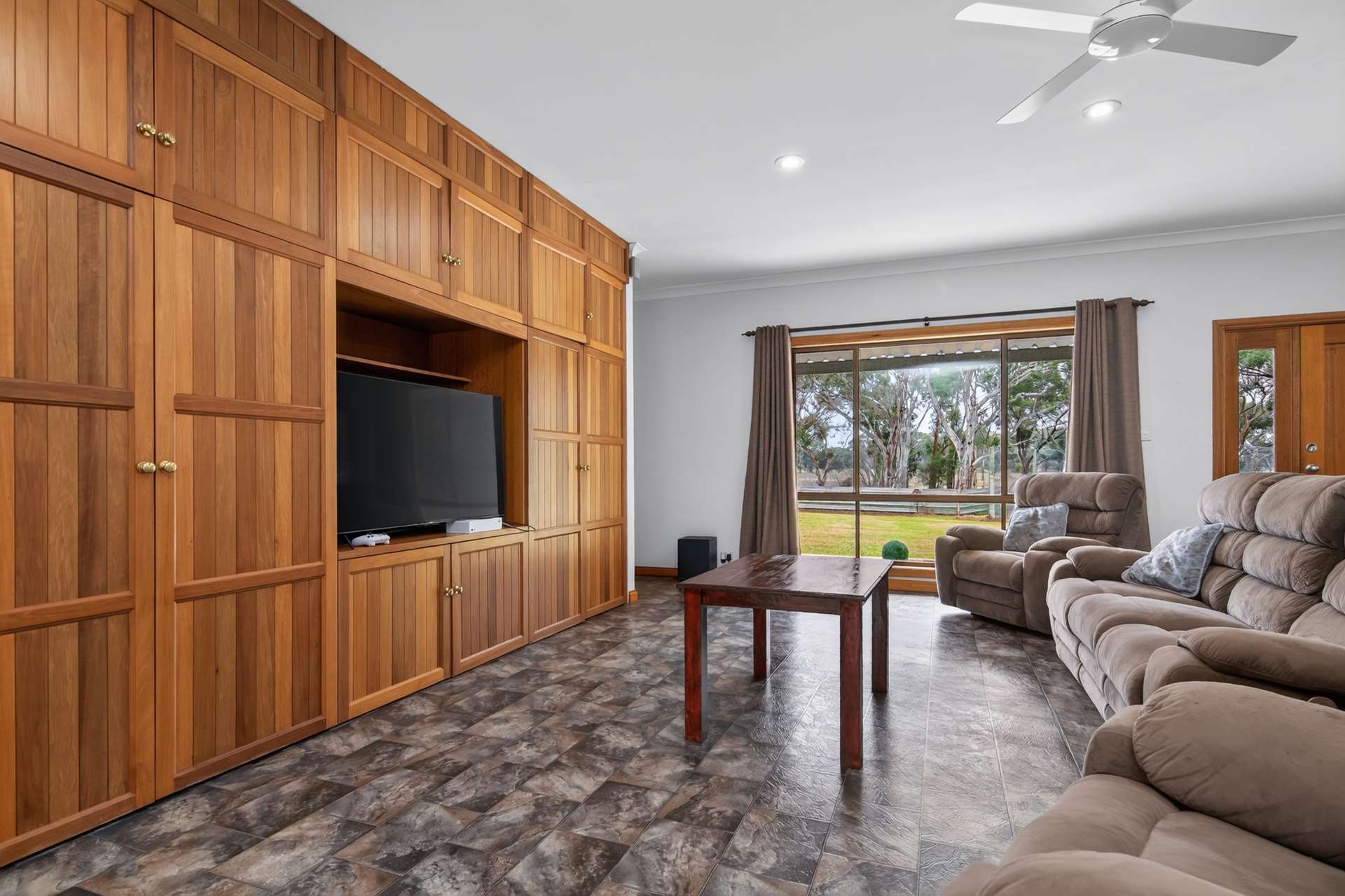 'Cairndale' Dukes Highway, Keith Auction by Farmbuy.com - image 28