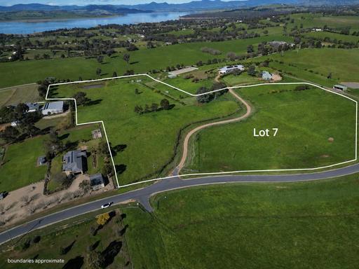 Lot 7&comma; 37 Eagle Rise Road, Table Top NSW 2640
