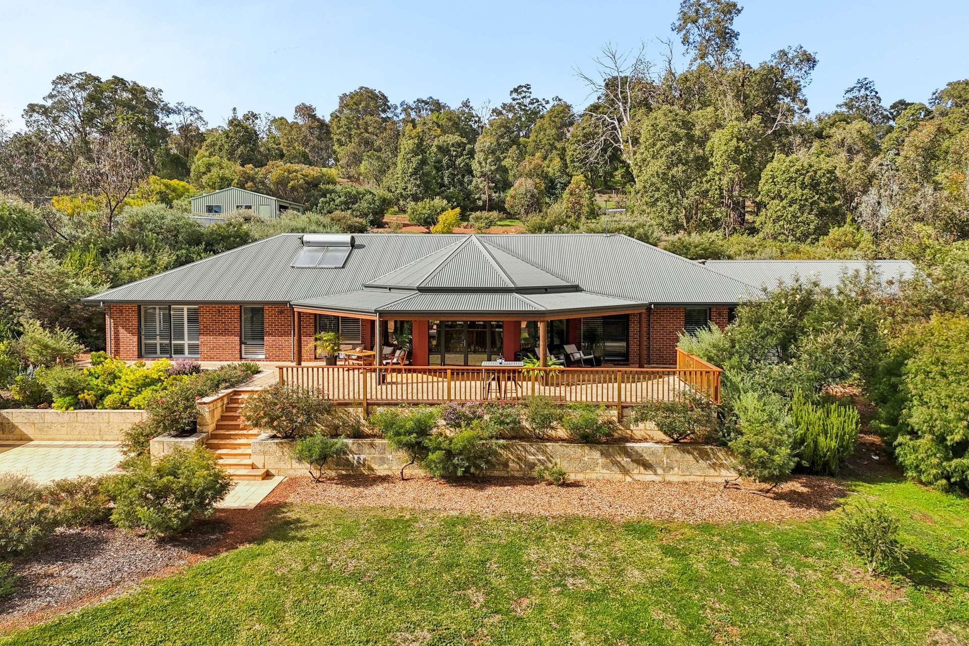 100 Grand Valley Drive, Chidlow For Sale by Farmbuy.com - image 11