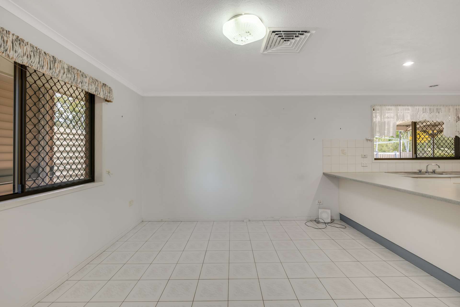 371 Woodlands Drive, Gatton For Sale by Farmbuy.com - image 5