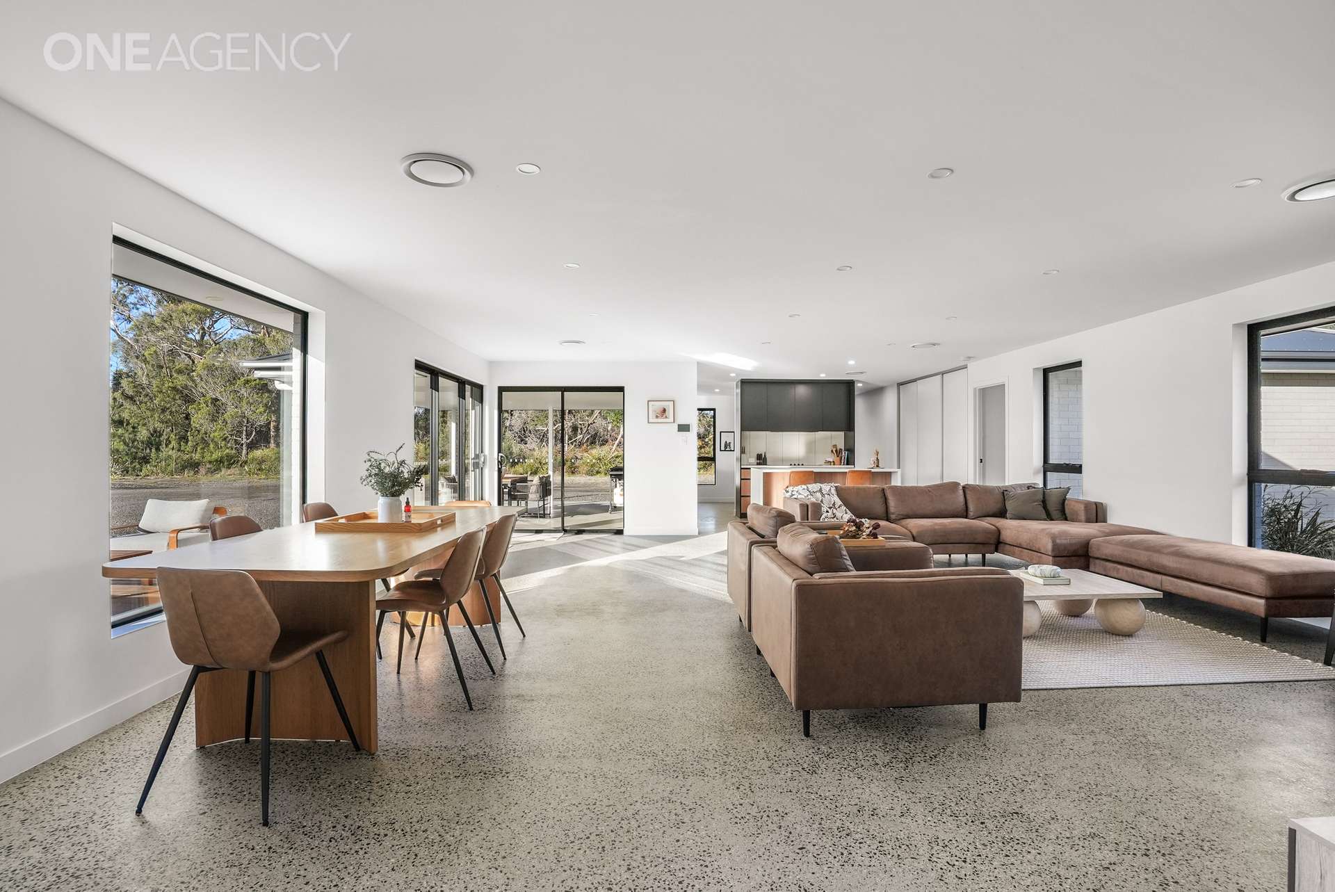 6 Neville Drive, Bridport For Sale by Farmbuy.com - image 7