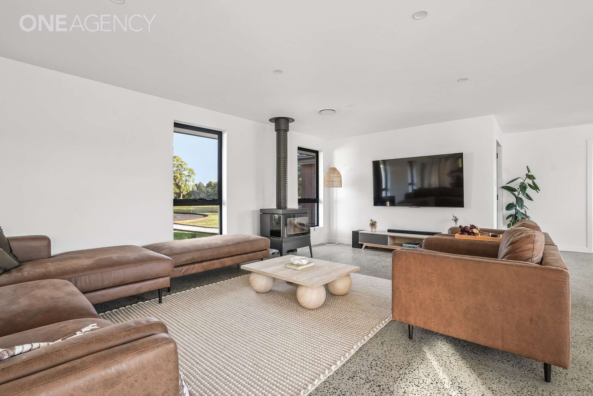 6 Neville Drive, Bridport For Sale by Farmbuy.com - image 8