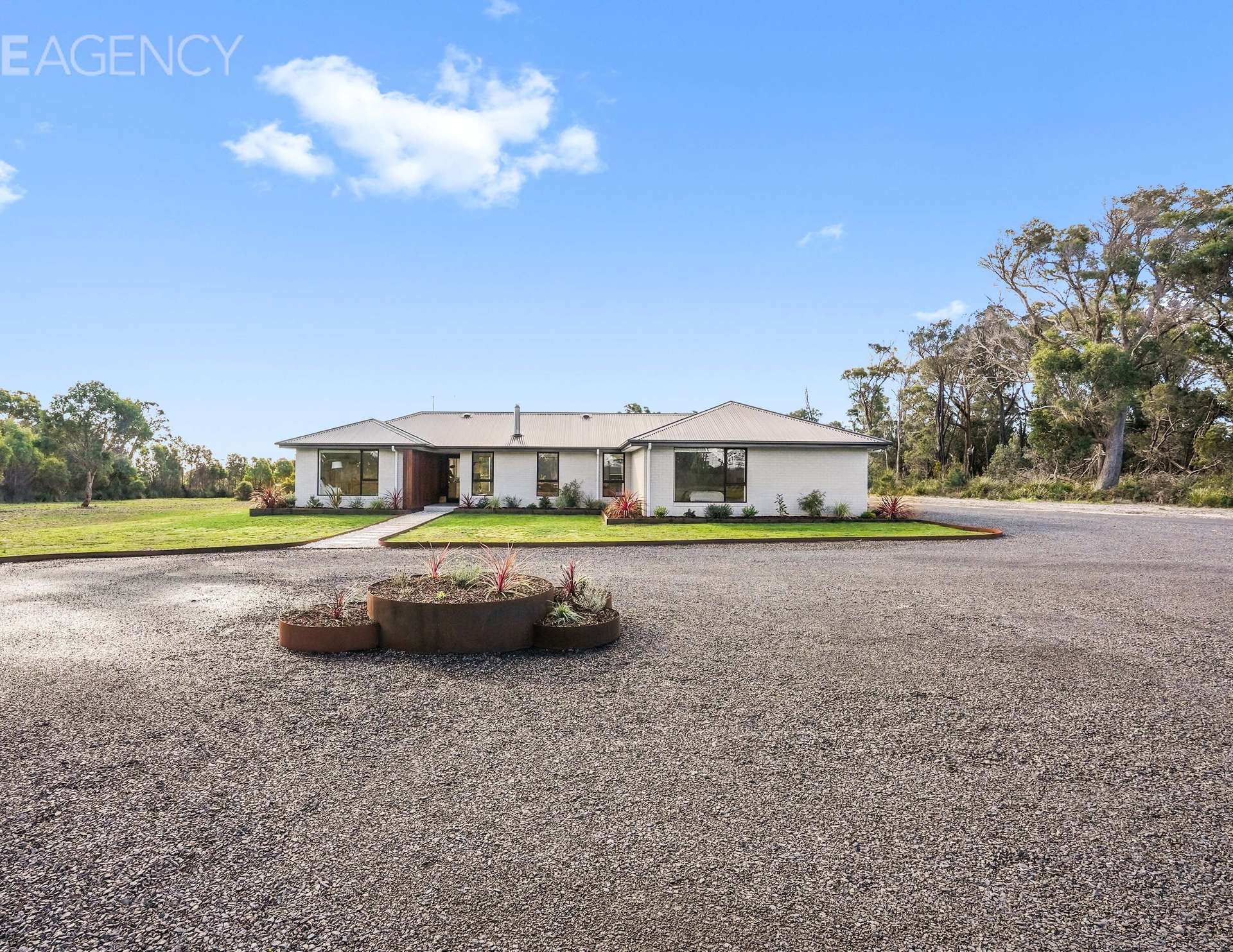 6 Neville Drive, Bridport For Sale by Farmbuy.com - image 31
