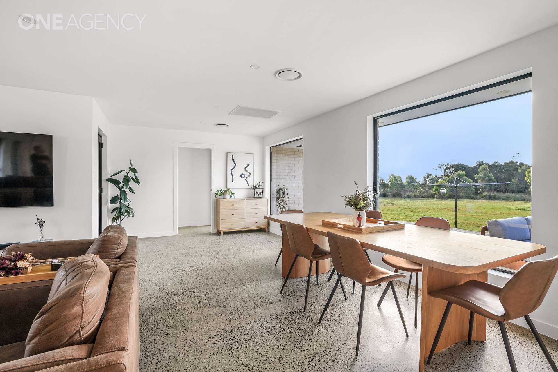 6 Neville Drive, Bridport For Sale by Farmbuy.com - image 10
