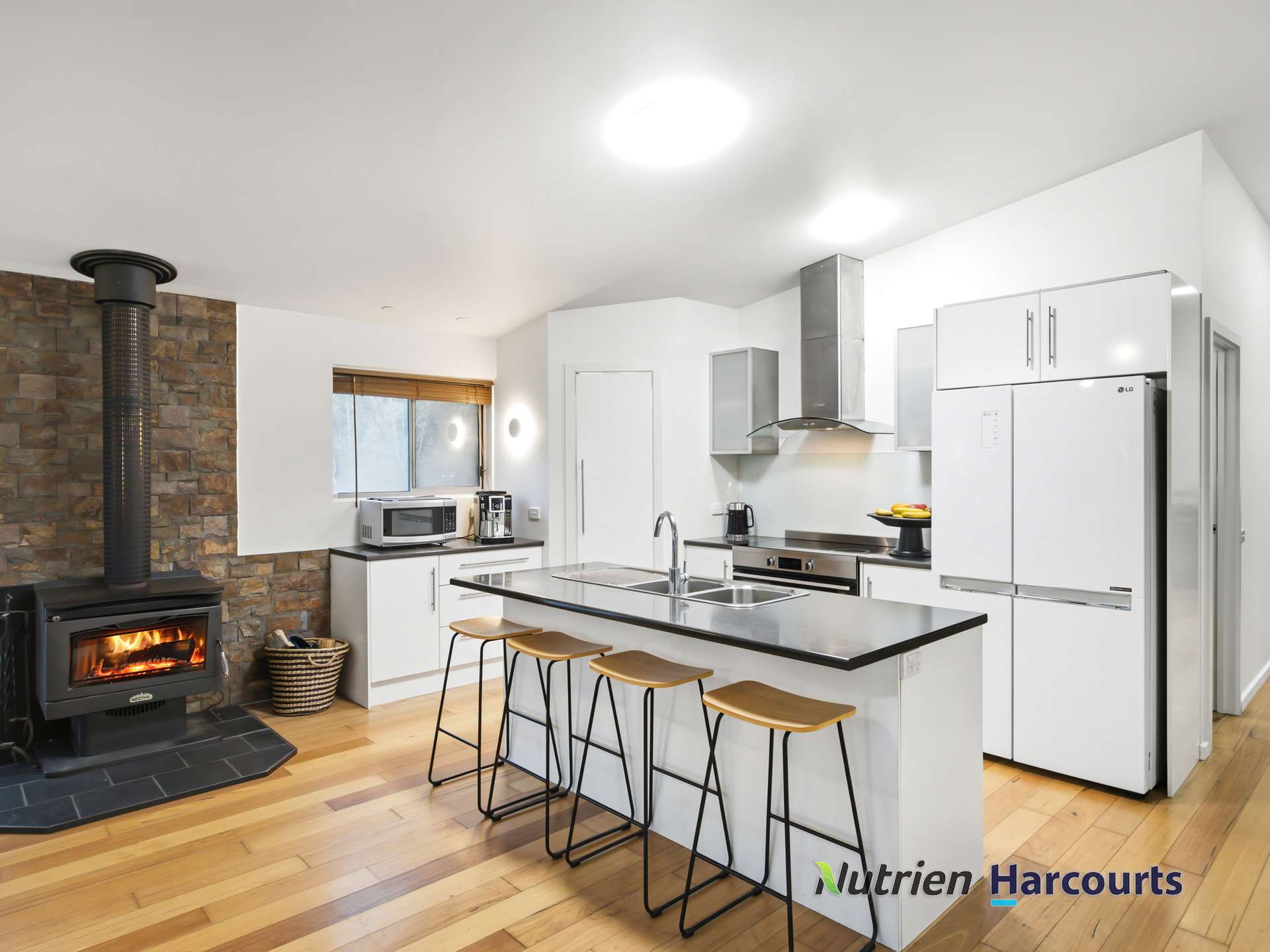 117 Deviation Road, Kinglake For Sale by Farmbuy.com - image 11