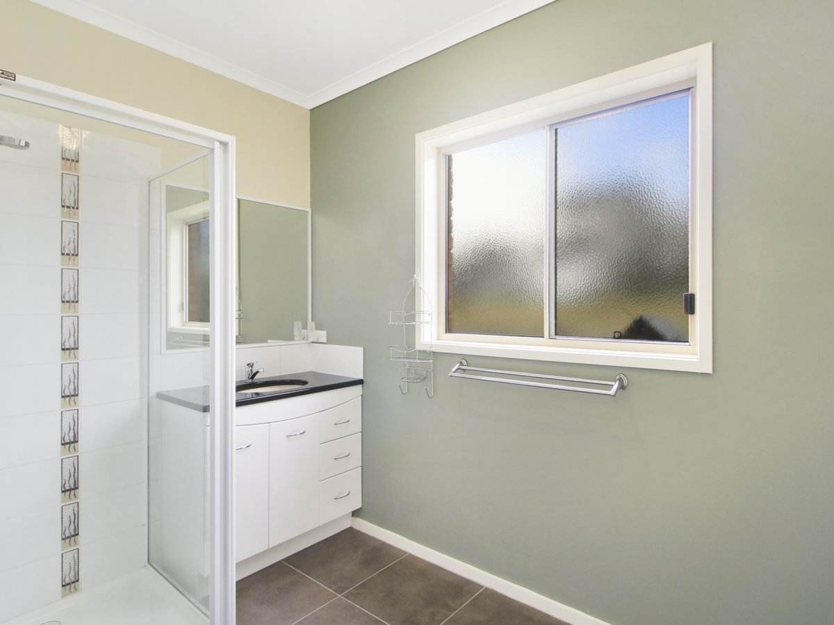 42 Fernbank-Lindenow South Road, Lindenow South For Sale by Farmbuy.com - image 13