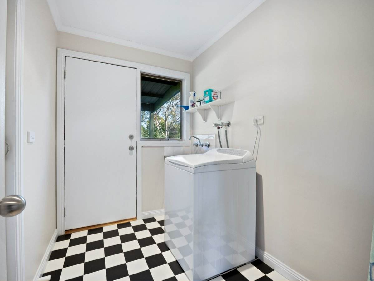112 Great Alpine Road, Bruthen For Sale by Farmbuy.com - image 13