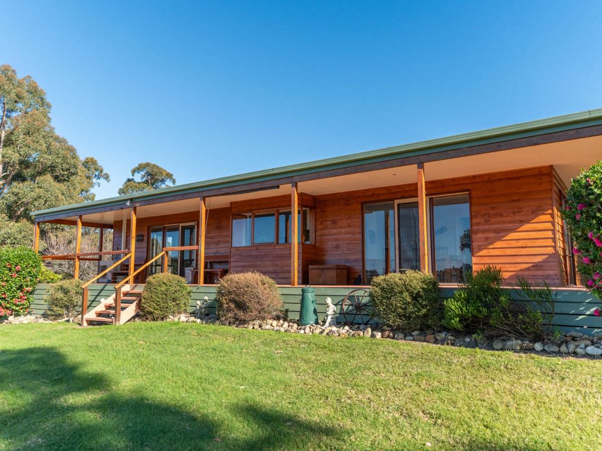 112 Great Alpine Road, Bruthen For Sale by Farmbuy.com - image 18