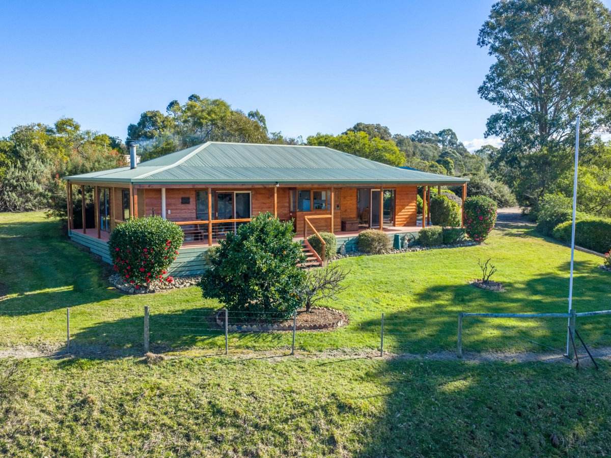 112 Great Alpine Road, Bruthen For Sale by Farmbuy.com - image 1