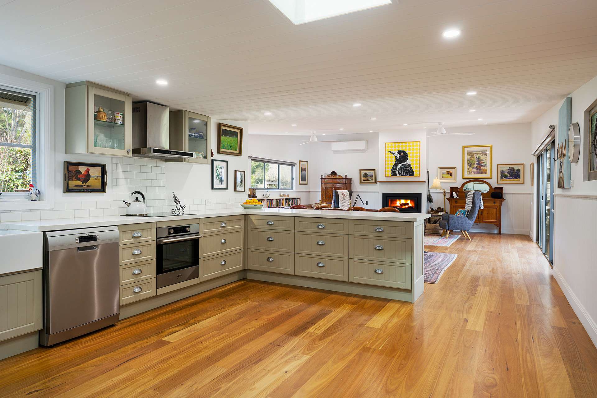 9 Mitchell Parade, Castlemaine For Sale by Farmbuy.com - image 7