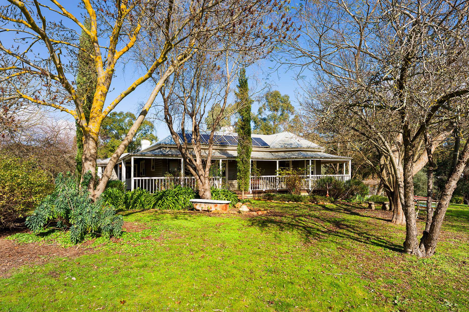 9 Mitchell Parade, Castlemaine For Sale by Farmbuy.com - image 3