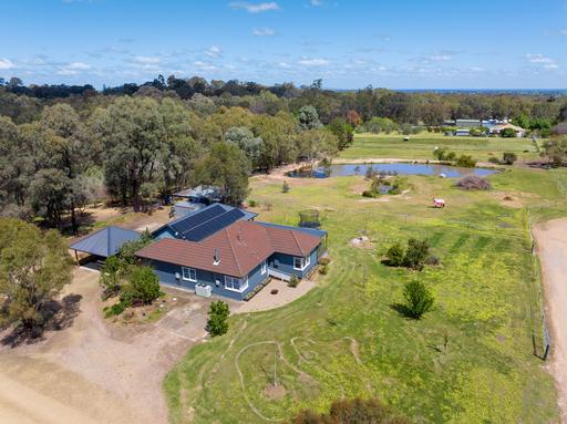Farm For Sale - VIC - Glenrowan - 3675 - The Complete Equestrian Lifestyle Package 