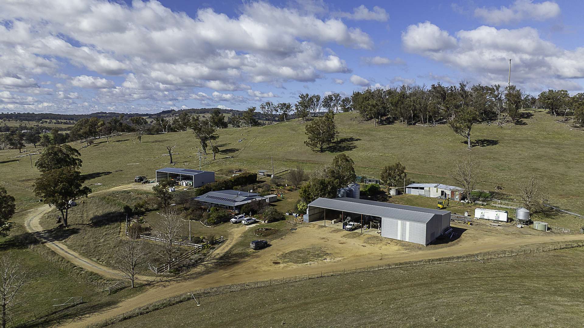 "Chippendale" 1337 Baldersleigh Road, Guyra Auction by Farmbuy.com - image 1
