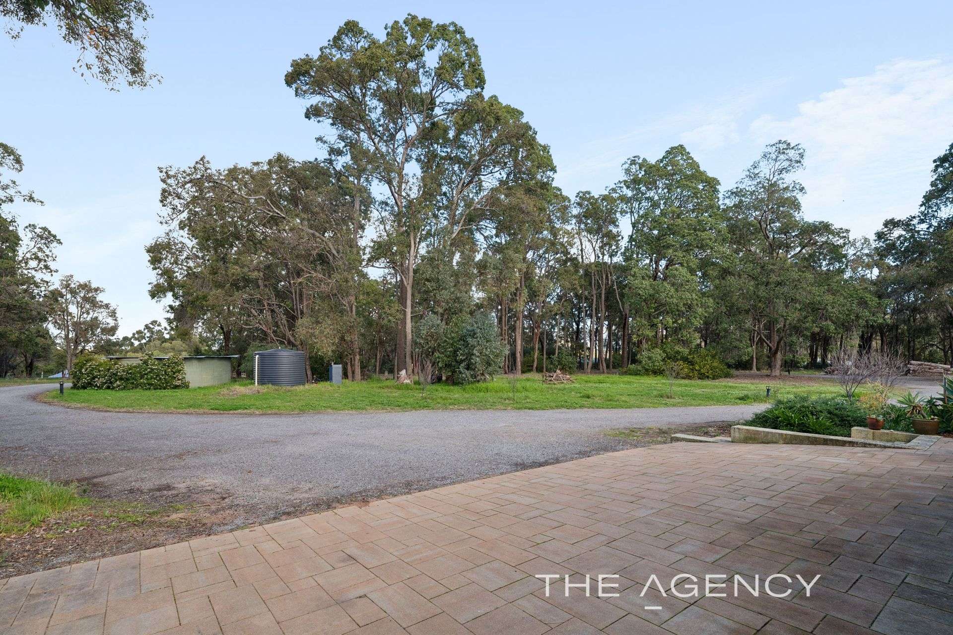 16 Strawberry Hill Drive, Gidgegannup For Sale by Farmbuy.com - image 31