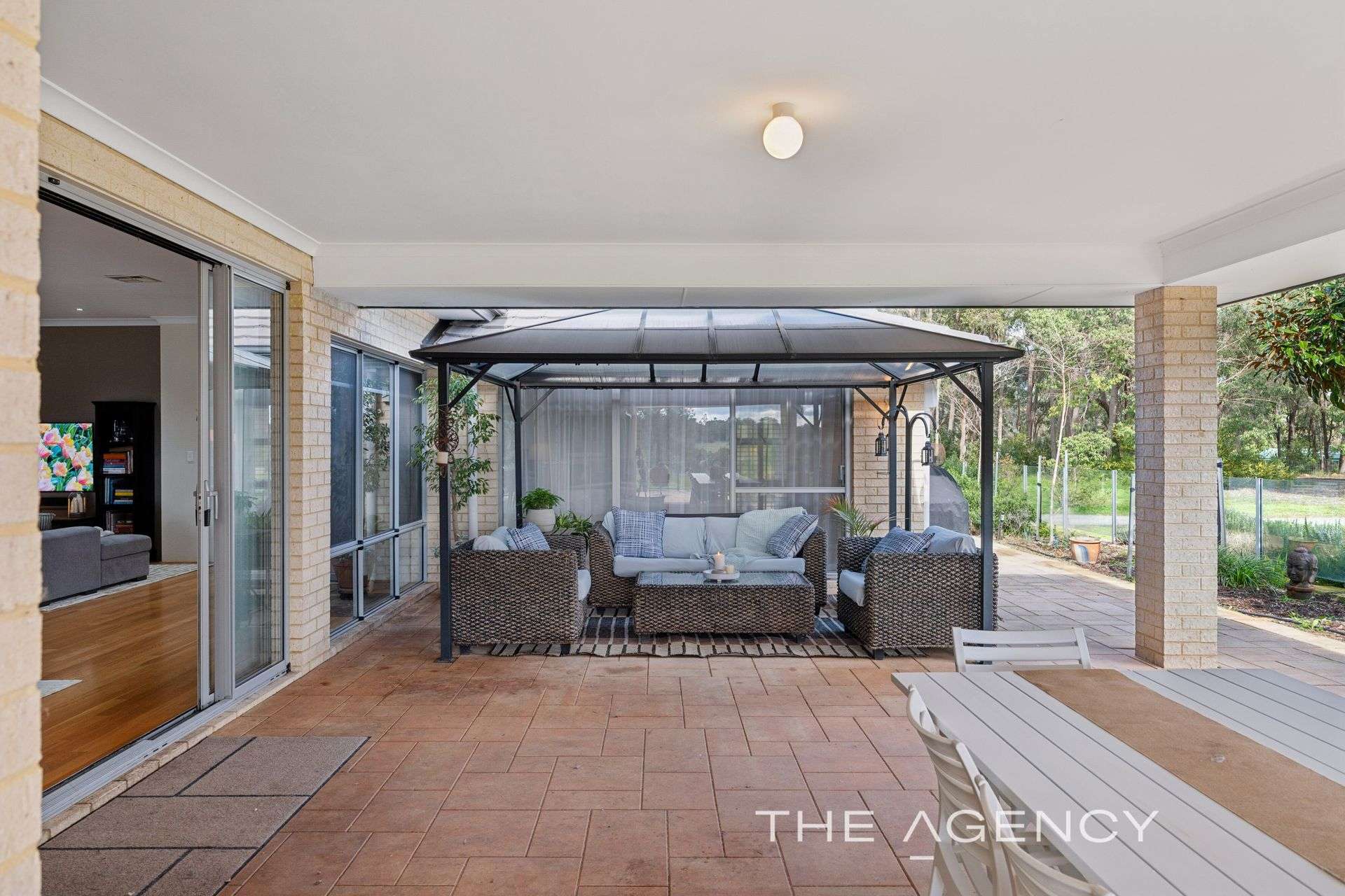 16 Strawberry Hill Drive, Gidgegannup For Sale by Farmbuy.com - image 28