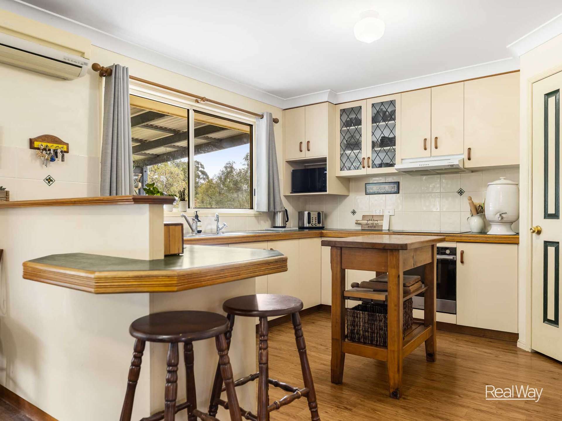 21 Stark Drive, Vale View For Sale by Farmbuy.com - image 9