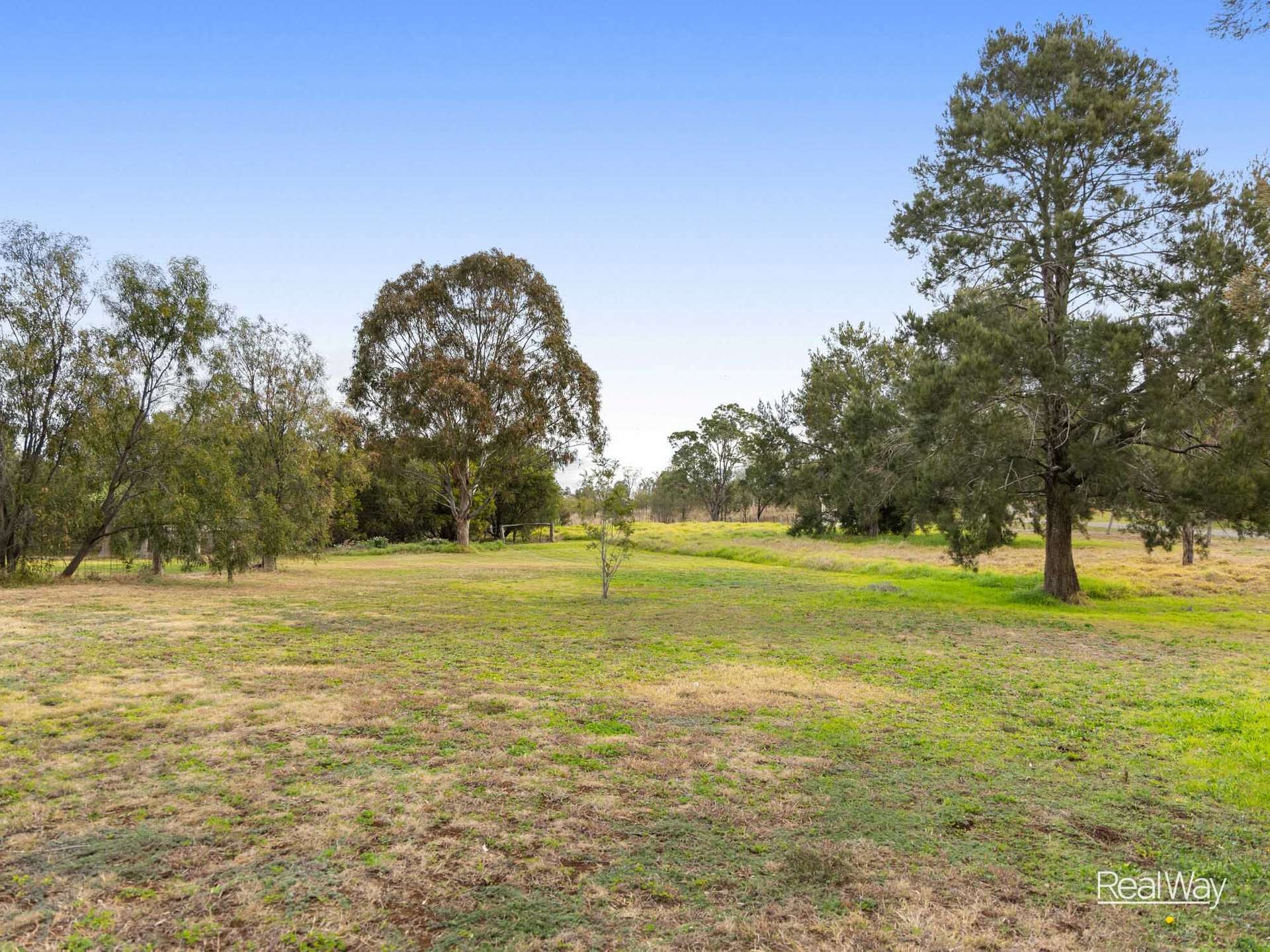 21 Stark Drive, Vale View For Sale by Farmbuy.com - image 24