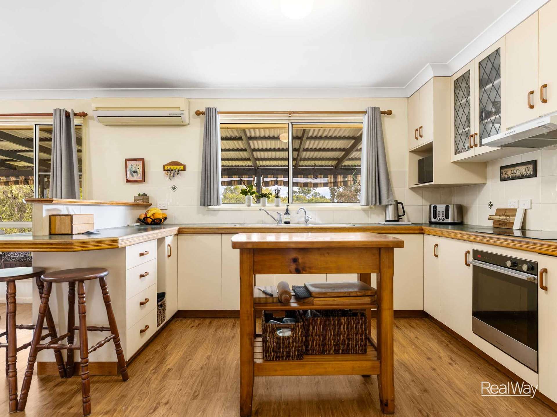 21 Stark Drive, Vale View For Sale by Farmbuy.com - image 8