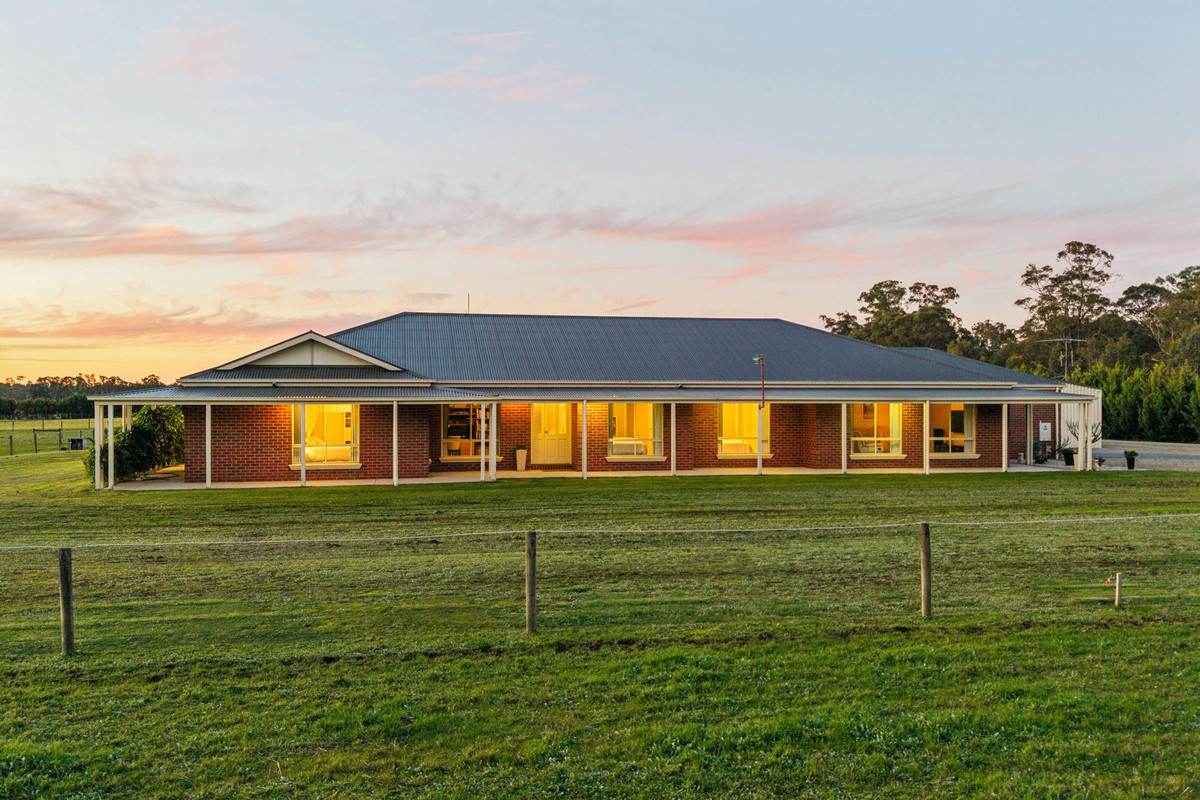 1703 McIvor Highway, Longlea For Sale by Farmbuy.com - image 3