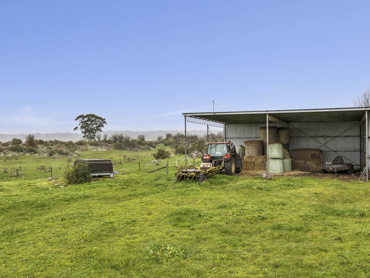 1351 Hawks Nest Road, Pirron Yallock For Sale by Farmbuy.com - image 6