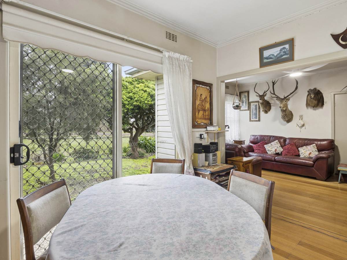 1351 Hawks Nest Road, Pirron Yallock For Sale by Farmbuy.com - image 15