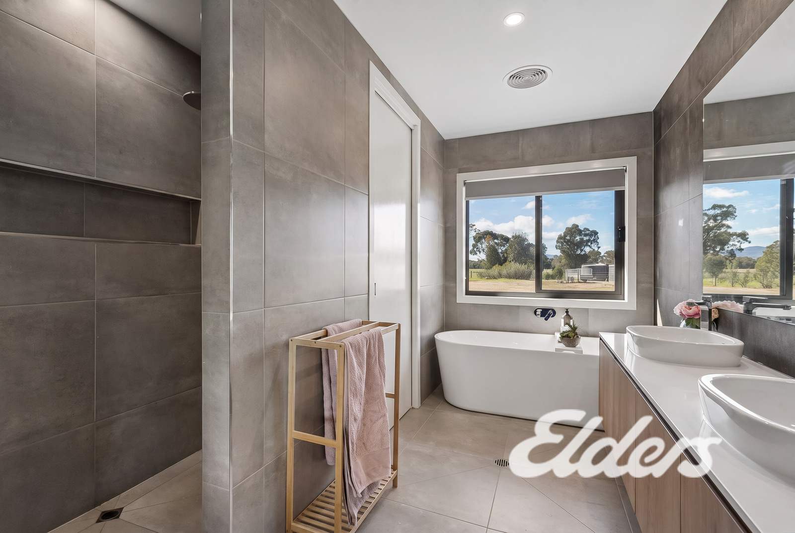 1 Adam Close, Mulwala For Sale by Farmbuy.com - image 13