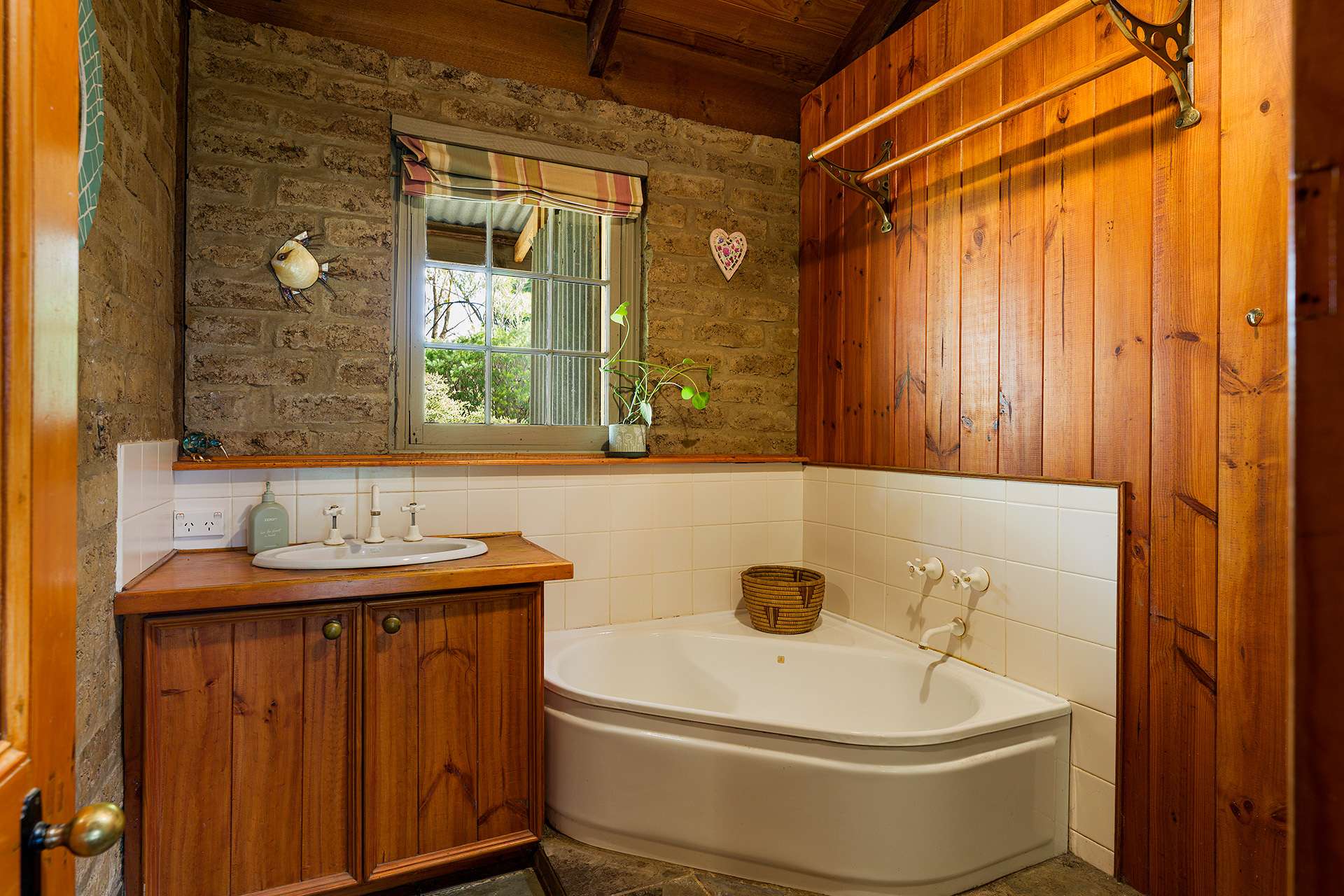 91 Wright Street, Elphinstone For Sale by Farmbuy.com - image 9