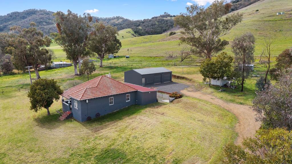 2661 Nundle Road, Woolomin NSW 2340